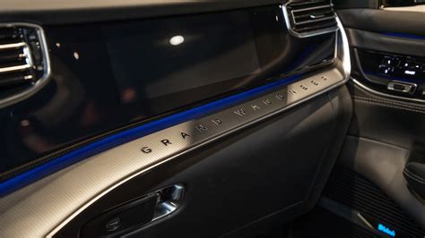 2022 Jeep Grand Wagoneer Obsidian Interior Review: Probing the Dark (In)Side