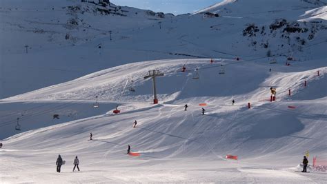 Las estaciones del Pirineo Francés irán progresivamente cerrando la