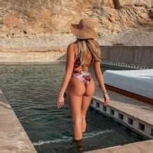 Khloe Terae Sexy En Bikini Olympine