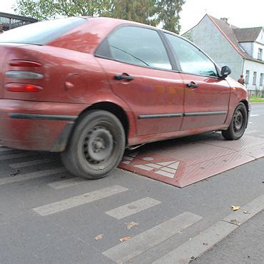 Powiat Kamieński ikamien pl Kamień Pom Przekładają spowalniacze