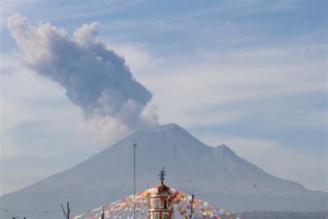 Popocatépetl emite 450 exhalaciones de baja intensidad