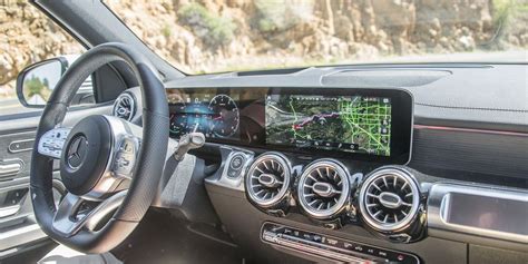 2020 Mercedes-Benz GLB 250 interior photos