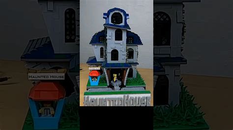 LEGO Haunted House by @LasseDeleuran | Brick Finds & Flips