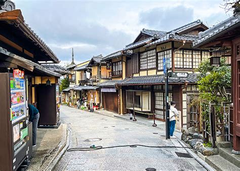 Ninenzaka & Sannenzaka Photos, Historic Streets in Kyoto