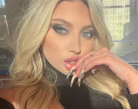 Mom Of Onlyfans Model Who Flashed On New York To Dublin Portal Says She