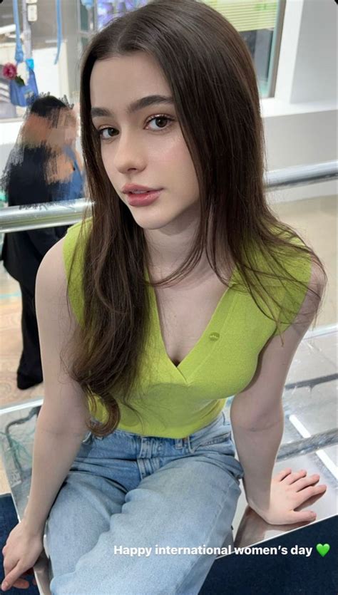 Pin by лана on taaarannn Blonde and brunette best friends Medium length blonde hair Brunette