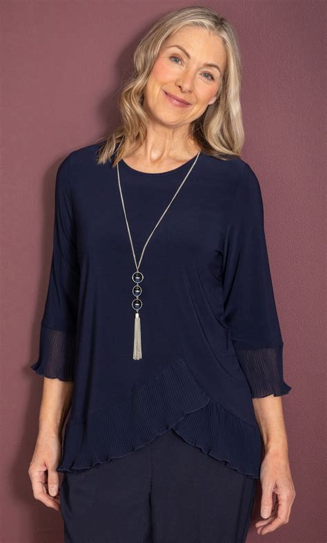 Anna Rose Pleated Hem Top With Necklace In Blue Klass