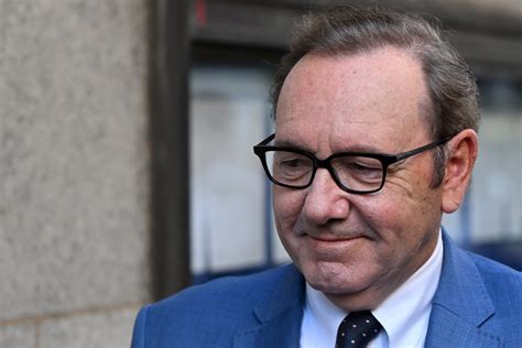 Kevin Spacey Says His Father Being White Supremacist Was Why He Didn T Come Out As Gay
