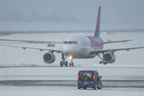 Pogoda Nie Rozpieszcza Pasa Er W Gda Skiego Lotniska Op Nione Loty