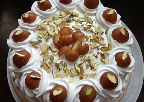 Gulab jamun cake Recipe by Purvi Champaneria - Cookpad India