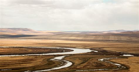 Hiking the Hulunbuir grassland · Free Stock Photo