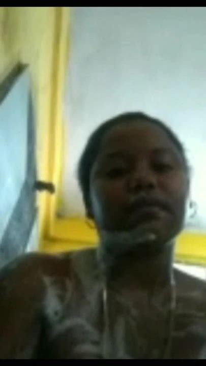 Nera Bella Sotto La Doccia Con Squirt Italian Webcam Porn XHamster