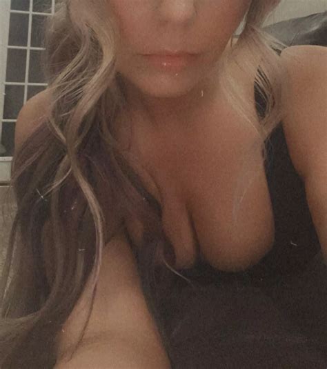 Went Out Recently To Shake My Ass Hope Everyone Enjoyed Nudes Amateur Milfs NUDE PICS ORG