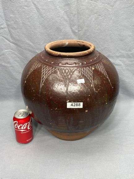 Ethnographic Pottery Vase Dixon S Auction At Crumpton