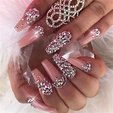 Love these blush colored rhinestone coffin nails Móng tay Ngón tay