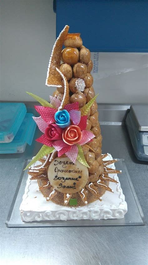 Piece Montee 100 Personnes Le Specialiste Des Desserts De Mariage