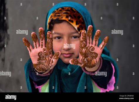 Srinagar Kashmir India Th Apr A Kashmiri Muslim Girl Shows