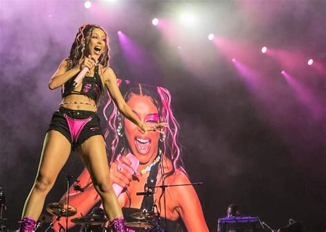 Doja Cat é a mais comentada no Twitter no 1º dia do Festival