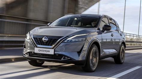 Prueba En Carretera Y Revisiones Del Nuevo Nissan Qashqai 2023 El Primer Automóvil Con Un