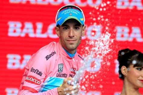 Giro D Italia Vincenzo Nibali Eroe Delle Tre Cime Il Pallonaro