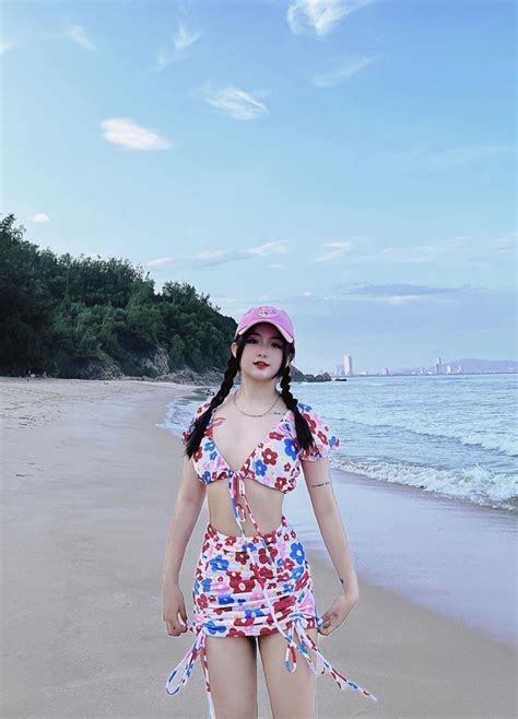 Ảnh Trần Ngọc Tuyền bikini sexy nóng bỏng mới update