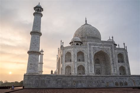 top tips  visiting  taj mahal indias  famous attraction