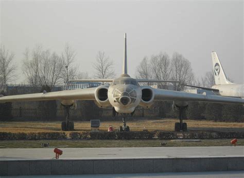 Tupolev Tu-16 Badger - Photos & Video - NET-MAQUETTES