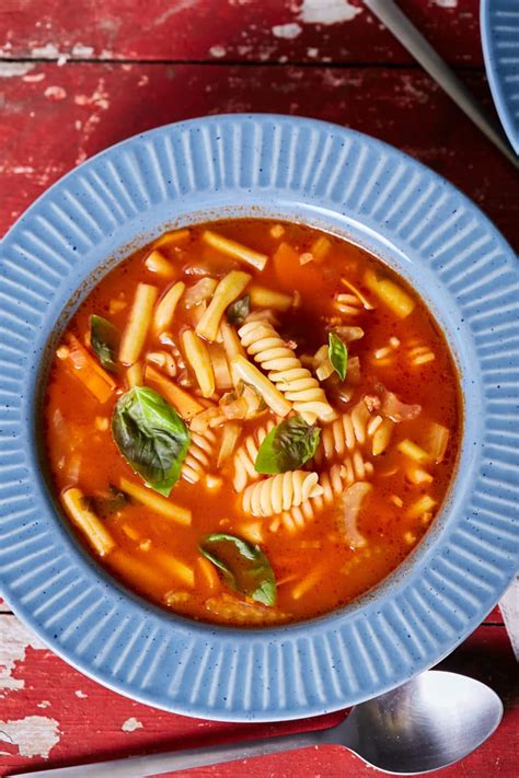 Megúszós minestrone leves recept Street Kitchen