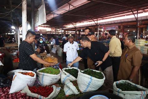 Ditreskrimsus Polda Aceh Sidak Pangan Pasar Tradisional Antara News Aceh