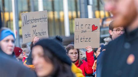 Demos In W Rzburg Schweinfurt Und Der Region Wie Viel Bringt Es