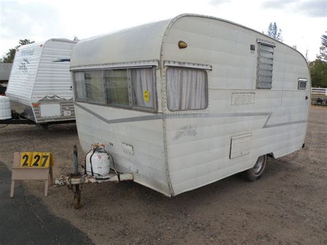 1962 Shasta Camper Trailer V9909