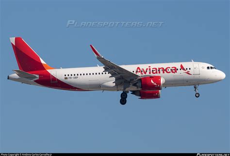 PR OBP Avianca Brasil Airbus A320 251N Photo by Antônio Carlos Carvalho