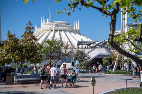 One of Disneyland’s most popular rides closes for refurbishing