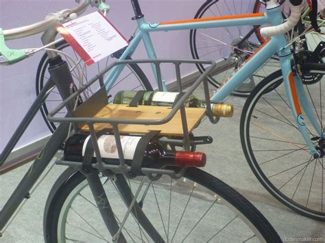 I think I need this bike rack... especially for the beach cruiser ...