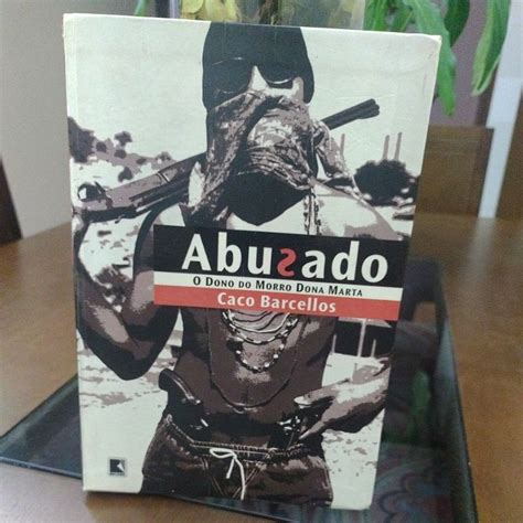 Livro Abusado O Dono Do Morro Dona Marta Caco Barcellos Shopee Brasil