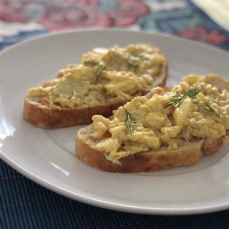 How to Make the Fluffiest Scrambled Eggs | BEST Recipe for Easy and ...