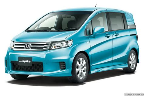 New Honda Freed Spike "Lifestyle" Minivan Debuts in Japan | Carscoops