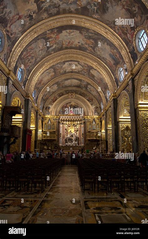 Interior of St John's Co-Cathedral Stock Photo - Alamy