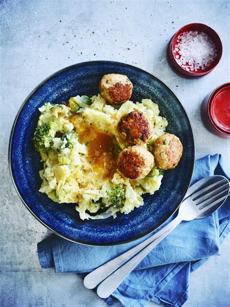 Stoemp Van Broccoli En Prei Met Kippengehaktballetjes Recept Lekker