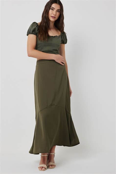 Long Satin Skirt With Accent Seam Ardene