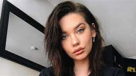 Amanda Steele Height Weight Age Bio Body Stats Net Worth And Wiki The Stars Fact