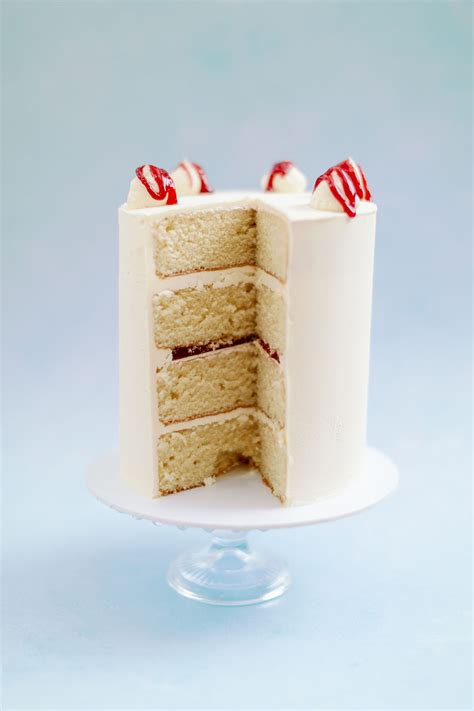 Vanilla Simply Tasty Buttercream Cake - Lindsay Pemberton