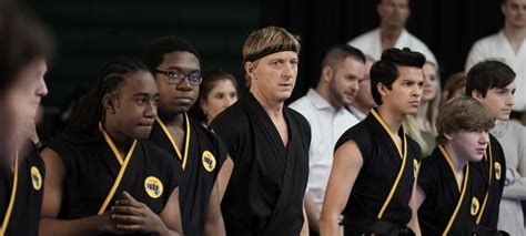 Cobra Kai Data De Estreia Da Terceira Temporada E Quarta Temporada