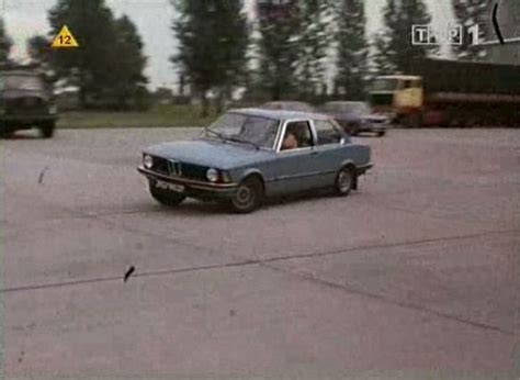 IMCDb Org 1976 BMW 3 E21 In Zycie Na Goraco 1978