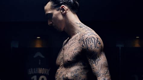 Zlatan Ibrahimovic Tattoos Names Of 50 Hungry People On His Torso ...