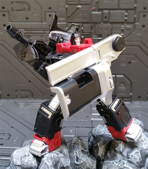 Foto Reseña Transformers War For Cybertron Siege Refraktor