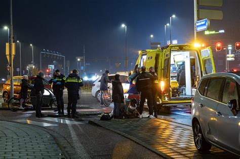 Fietsster Gewond Bij Aanrijding Met Auto Op De Kleverlaan Haarlem