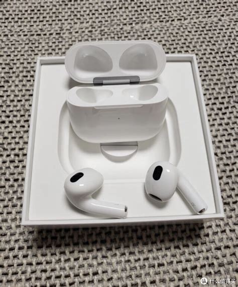 Apple Airpods 第三代 配闪电充电盒 无线蓝牙耳机 Apple耳机蓝牙耳机什么值得买