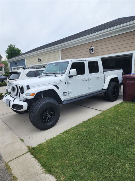 New wheels installed | Jeep Gladiator (JT) News, Forum, Community - JeepGladiatorForum.com