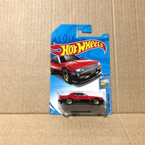 Hot Wheels Nissan Skyline Gt R R Blue Nissan Skyline Gt R R Red Nissan Skyline R